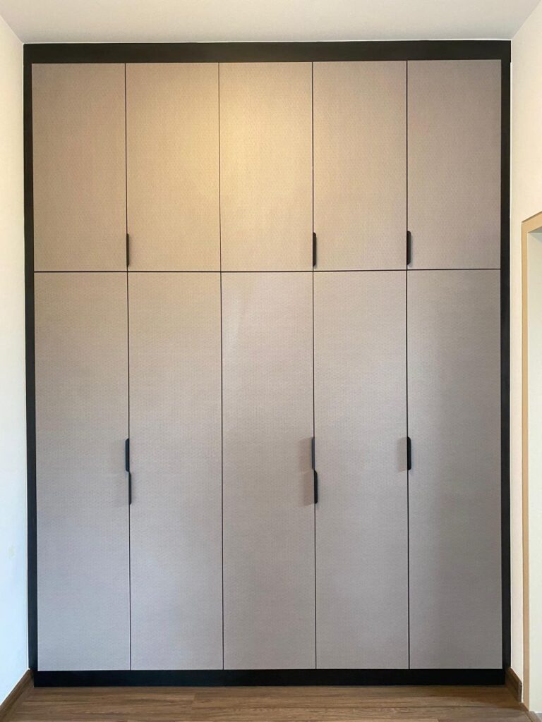 swing door wardrobe