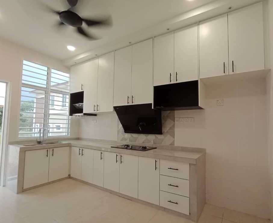custom kitchen cabinet Selangor
