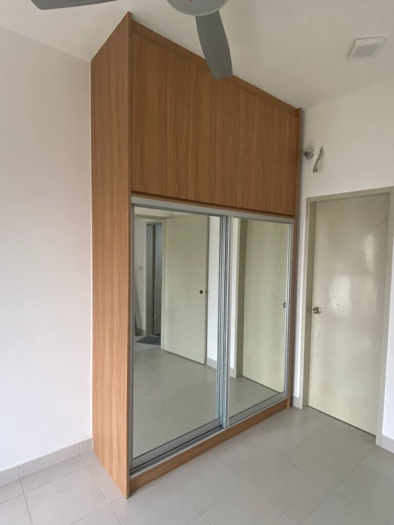 sliding door wardrobe
